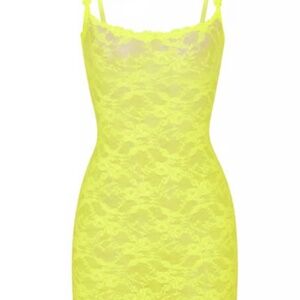 SKIMS lace dress neon yellow size S NWT